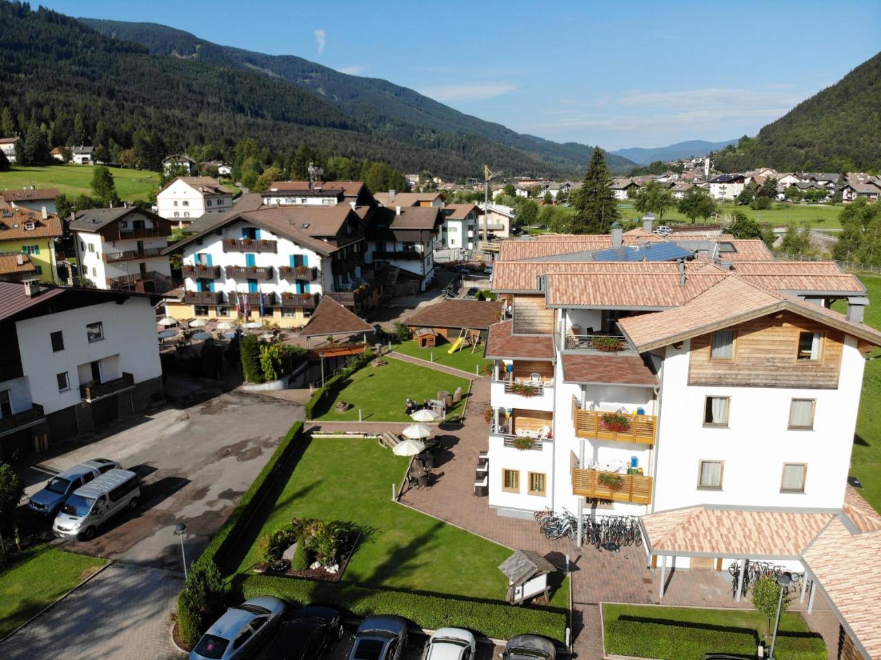 Hotel Nele Ziano di Fiemme Esterno foto